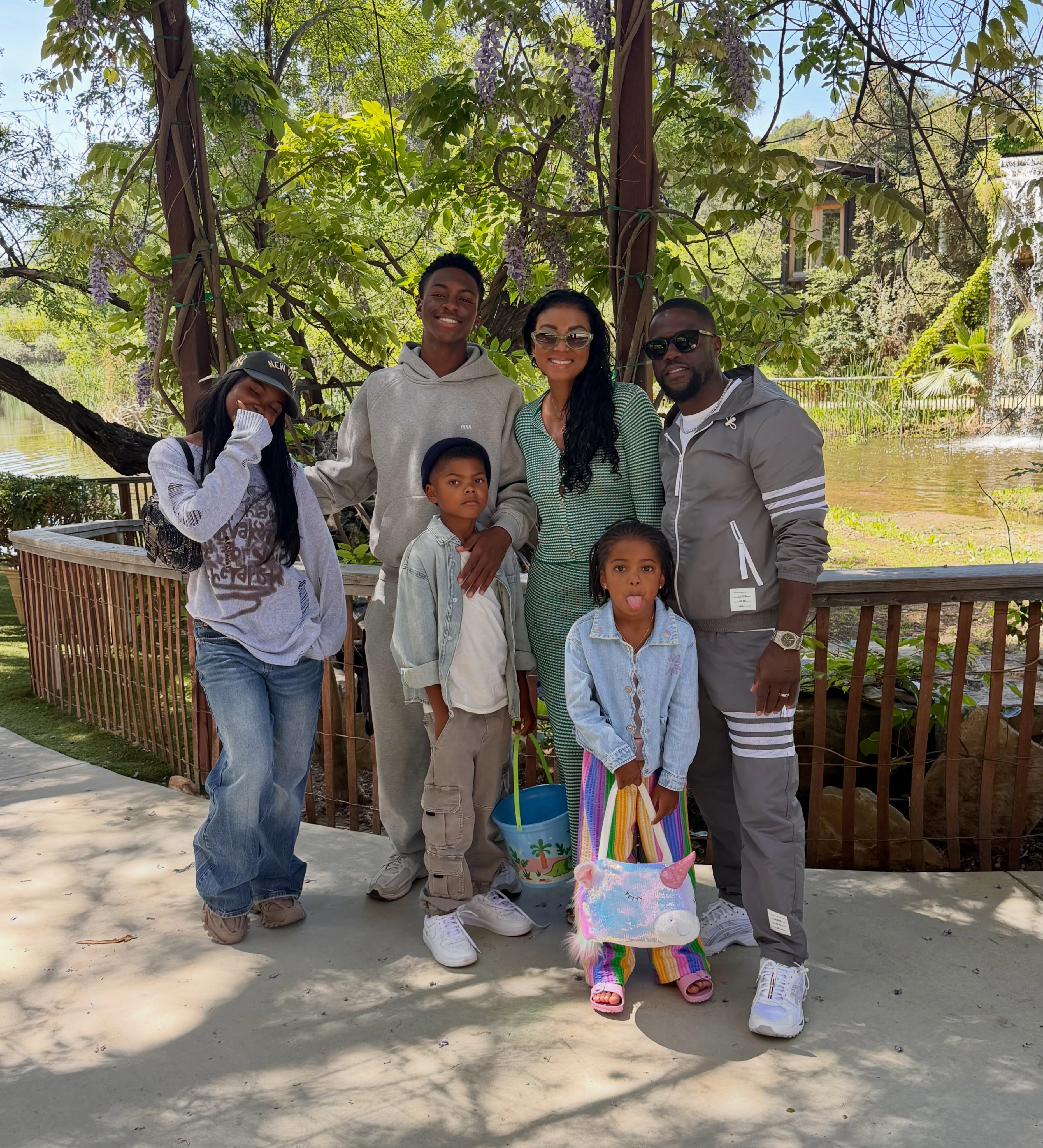 Kevin Hart's post for his four kids and wife. 