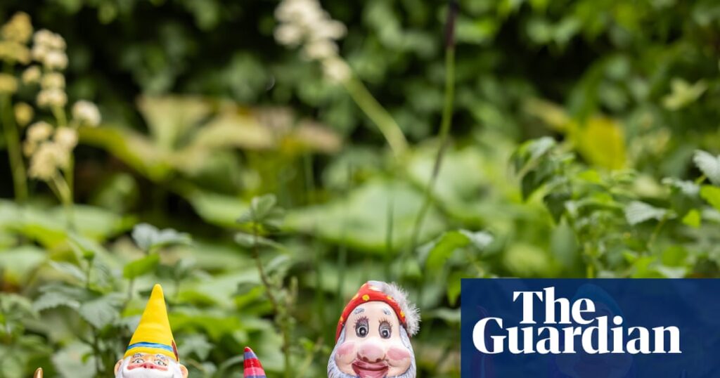 Celebrities call for permanent end to gnome ban at Chelsea flower show | Chelsea flower show Celebrities call for permanent end to gnome ban at Chelsea flower show | Chelsea flower show
