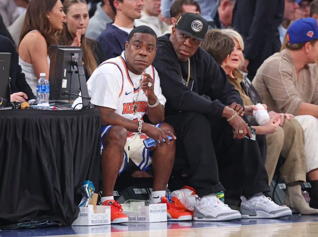 Actor Tracy Morgan sits on celebrity row during the first quarter of a Knicks game. (Photo by Charles Wenzelberg / New York Post) Charles Wenzelberg / New York Post