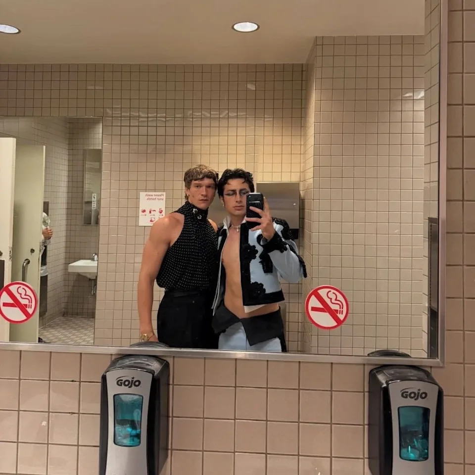 Photo credit: Hudson Williams / Instagram