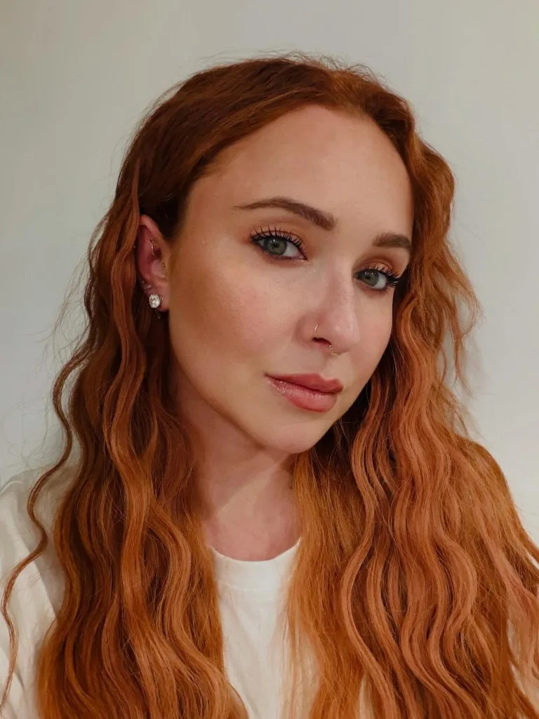 The “Heroes” star, seen above posing for a selfie, also admitted she never felt it was the “right time” to publicly share her sexuality. haydenpanettiere/instagram