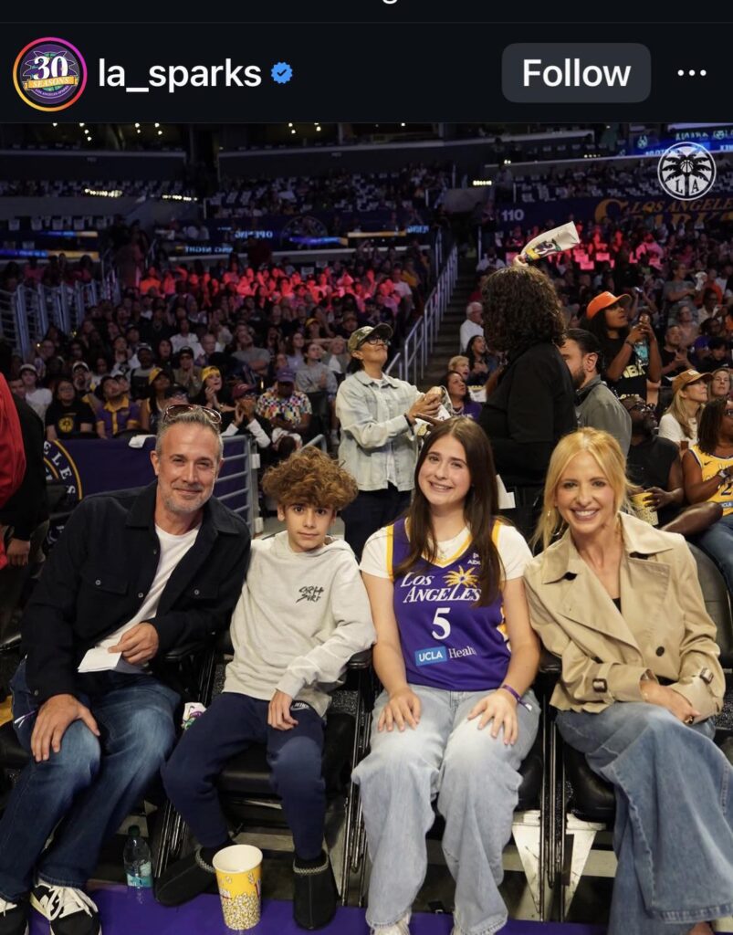 Sarah Michelle Gellar, Freddie Prinze jr & family at WNBA game