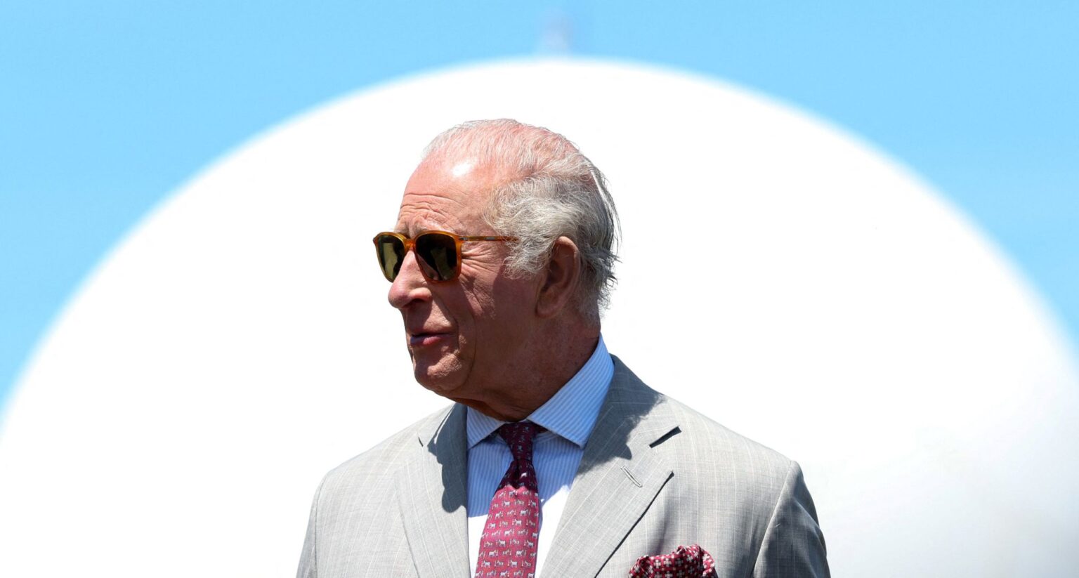 Former Royal Butler Says the Royal Family Loves Taking “Boring” Vacations Former Royal Butler Says the Royal Family Loves Taking “Boring” Vacations