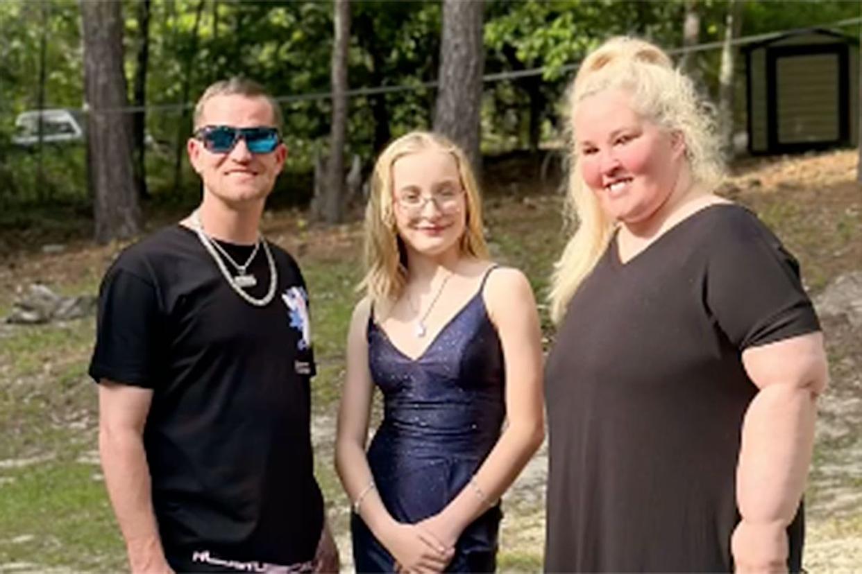 Mama June, husband and granddaughter KaitlynCredit: mama june/instagram