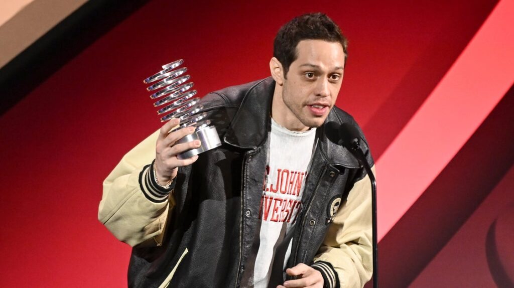 Pete Davidson's 5-Word Speech At Awards Show Is A Bit Dark