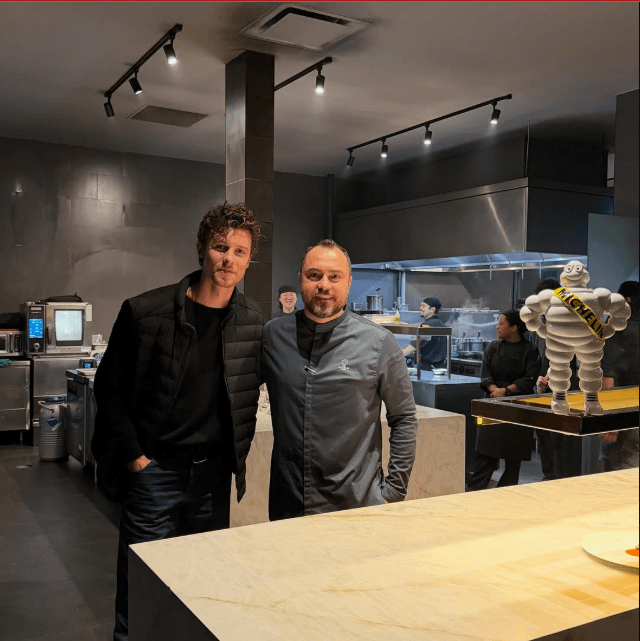 Shawn Mendes recently in a restaurant in Toronto hanging out with the staff