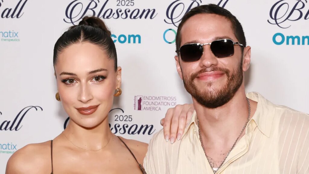 Elsie Hewitt speaks out amid rumors of Pete Davidson breakup Elsie Hewitt speaks out amid rumors of Pete Davidson breakup