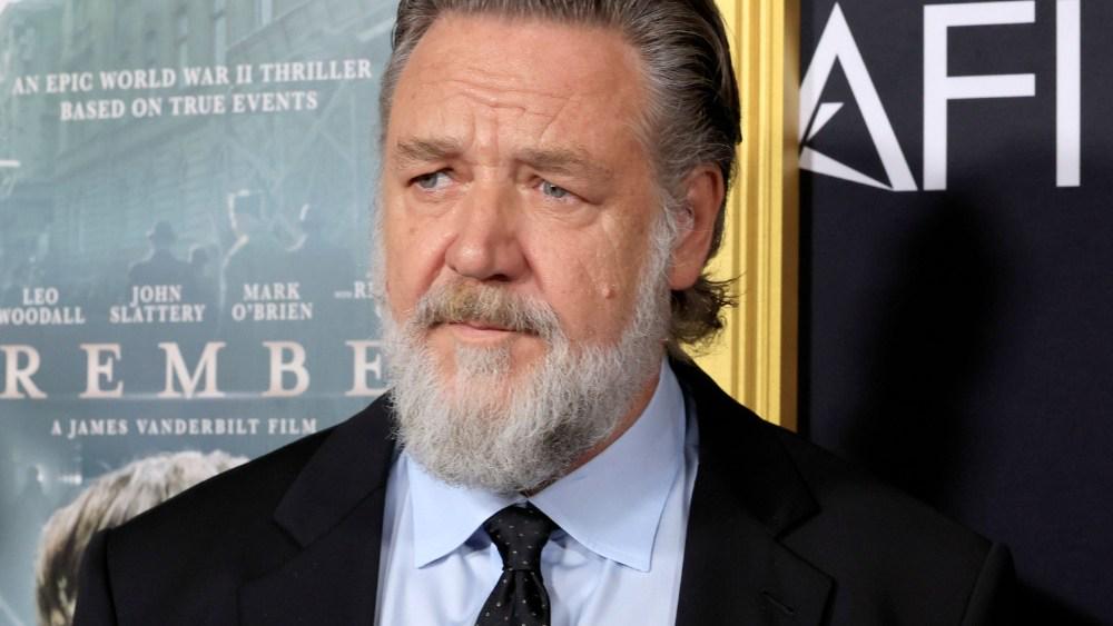 Russell Crowe Warns Crowd of Autograph-Seekers in Paris Not to Push: ‘As Soon as Somebody’s a D–k, I’m Going’
