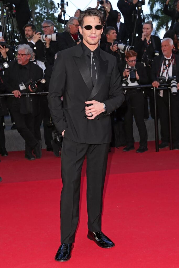 François Civil wearing Louis Vuitton black tie tailoring at the ‘Garance’ Cannes premiere
