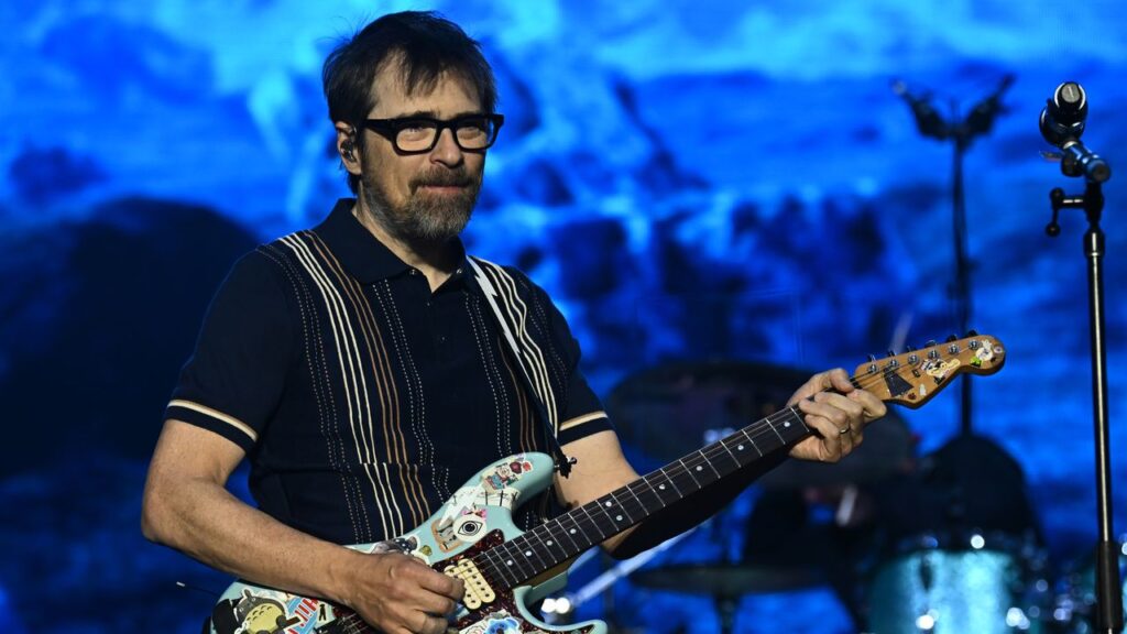 Listen to Rivers Cuomo Cover Whitney Houston, Outkast, Dolly Parton, and More Listen to Rivers Cuomo Cover Whitney Houston, Outkast, Dolly Parton, and More