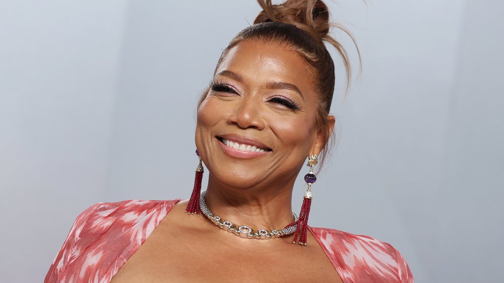 Queen Latifah On Hosting the AMAs, New Music and Taylor Swift Queen Latifah On Hosting the AMAs, New Music and Taylor Swift