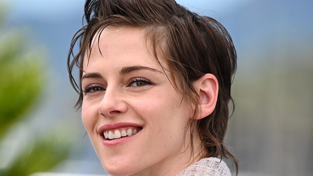 Kristen Stewart on Cannes’ ‘Full Phil’ and Being So Sick of Hollywood Studios Kristen Stewart on Cannes' 'Full Phil' and Being So Sick of Hollywood Studios