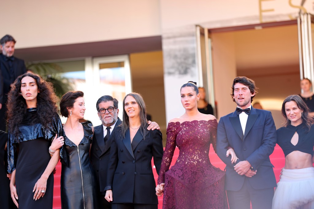 ‘Garance’ Receives Wild 12-Minute Standing Ovation At Cannes Premiere 'Garance' Receives Wild 12-Minute Standing Ovation At Cannes Premiere
