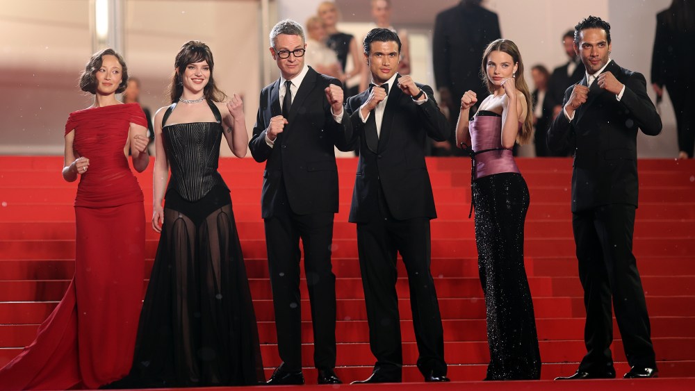 Nicolas Refn’s ‘Her Private Hell’ Gets 7-Minute Cannes Ovation Nicolas Refn's 'Her Private Hell' Gets 7-Minute Cannes Ovation