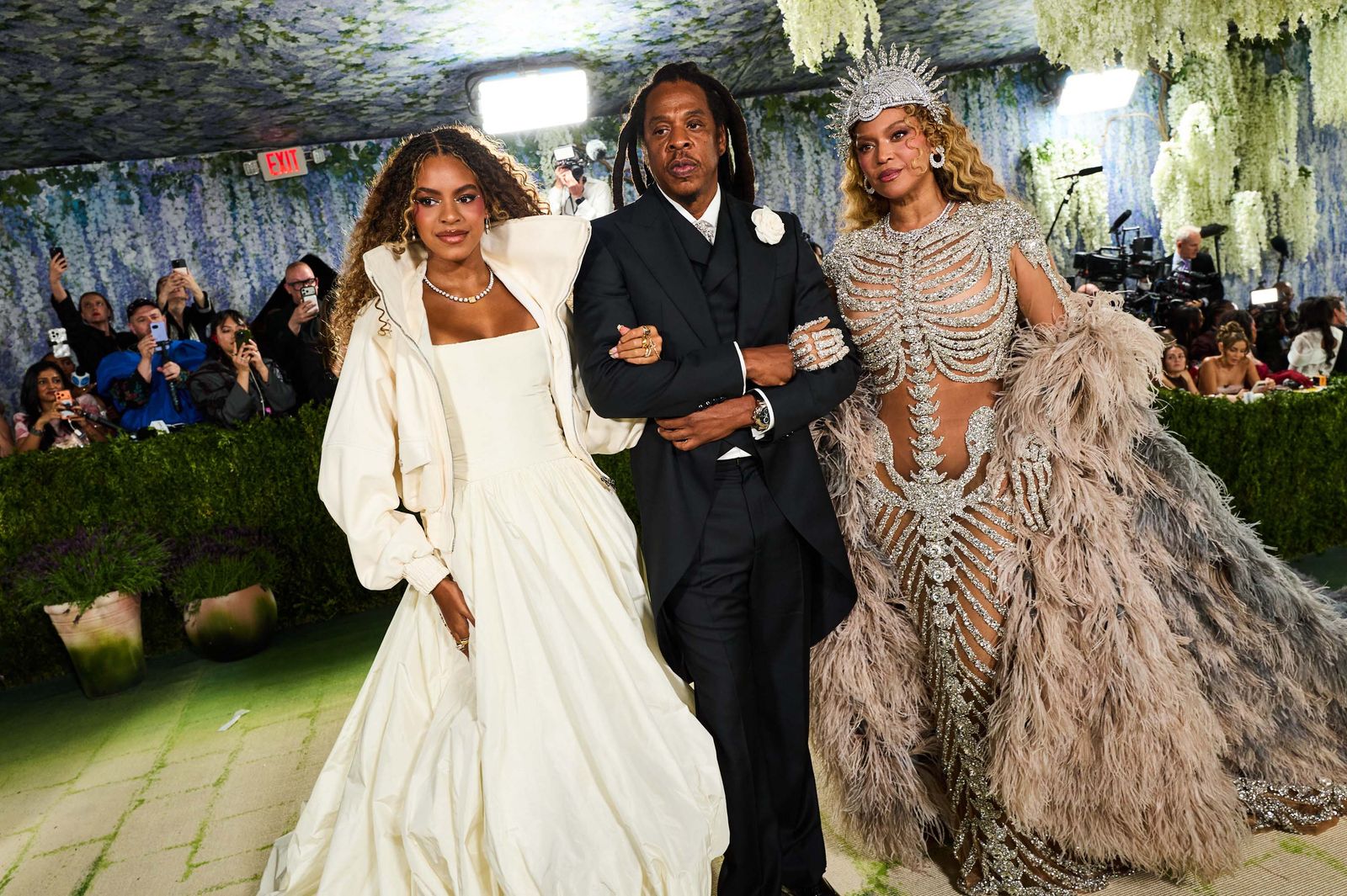 Image may contain JayZ Beyonc Adult Person and Wedding