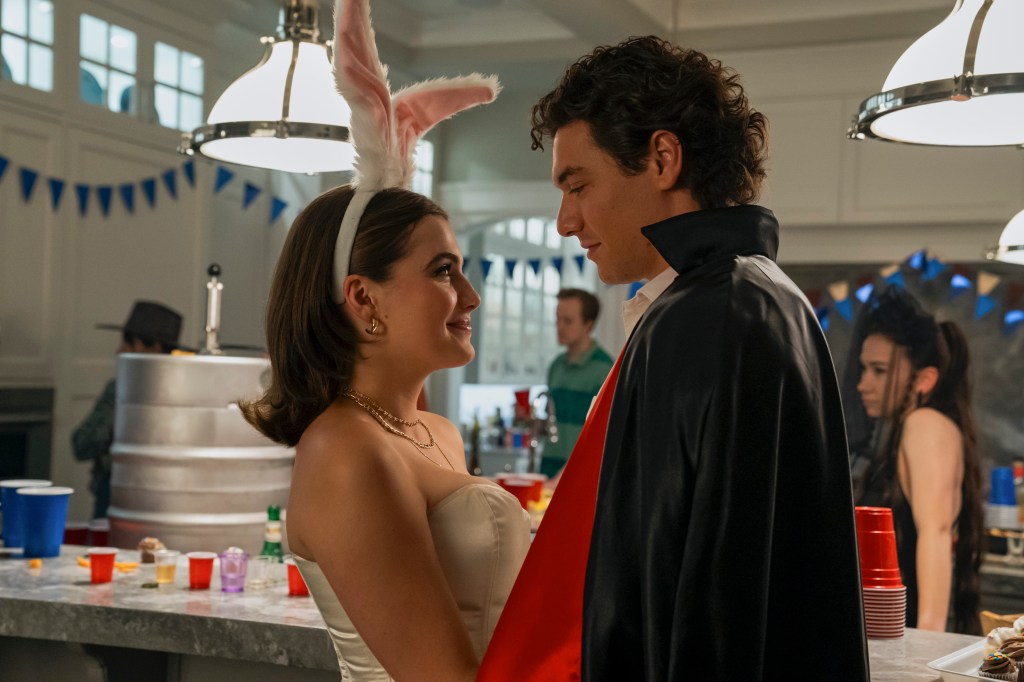 ‘Off Campus’ Star Ella Bright Addresses “People’s Concern” Over Age Gap With Co-Star Belmont Cameli 'Off Campus' Star Ella Bright Addresses "People's Concern" Over Age Gap With Co-Star Belmont Cameli