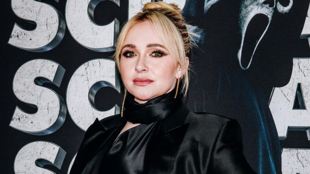 Hayden Panettiere Was Told to Get in Bed With Naked Actor for Sex Hayden Panettiere Was Told to Get in Bed With Naked Actor for Sex