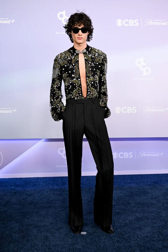 Sombr in custom Valentino at the 2026 American Music Awards red carpet
