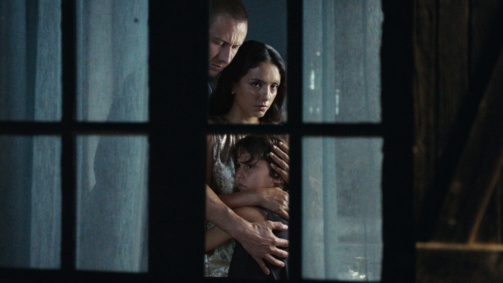 ‘The Birthday Party’ Review: Hafsia Herzi in Home-Invasion Hell Histoires De La Nuit, The Birthday Party