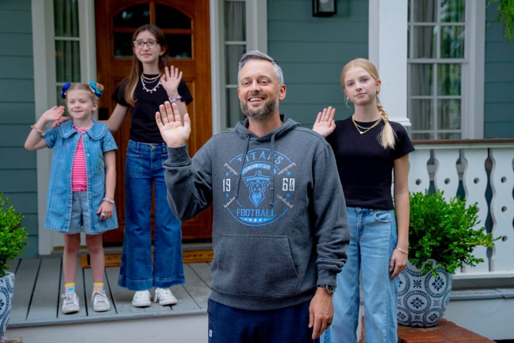 Nate Bargatze’s ‘The Breadwinner’ tries to remake ‘Mr. Mom’ Stella Fitzgerald, Nate Bargatze, Charlotte Tucker, and Birdie Borria star in "The Breadwinner."