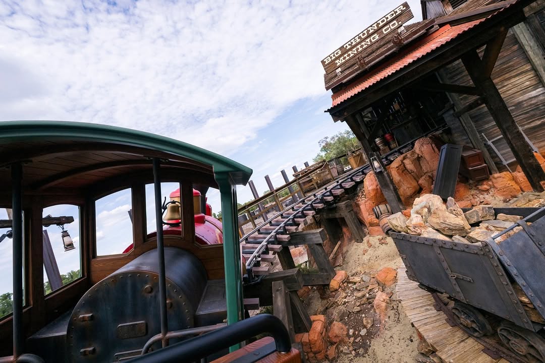 Big Thunder Mountain updated effects official images