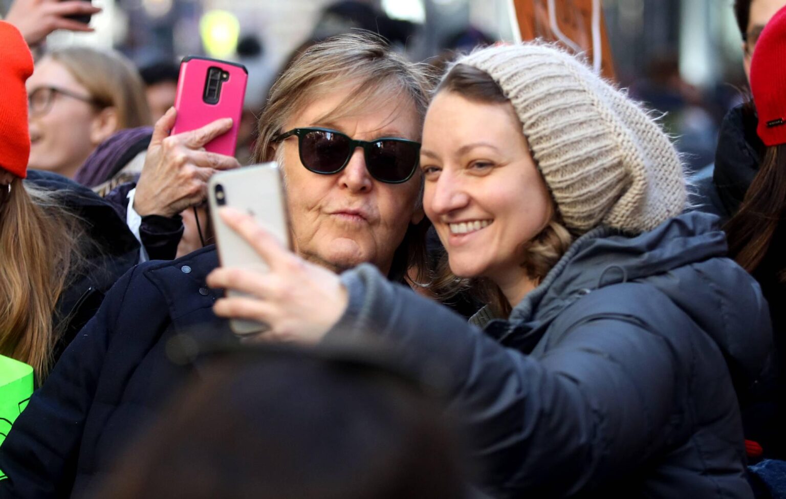 Paul McCartney doesn't take selfies with fans as he doesn't want to feel like a monkey: "It’s very important for me to just be me"