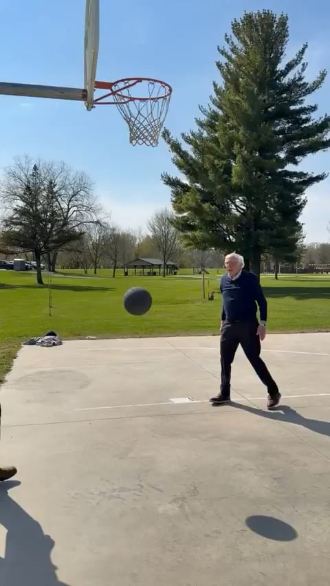 US Senator Bernie Sanders gets some shots up ahead of his rally for Minnesota Senate candidate Penny Flanagan this evening