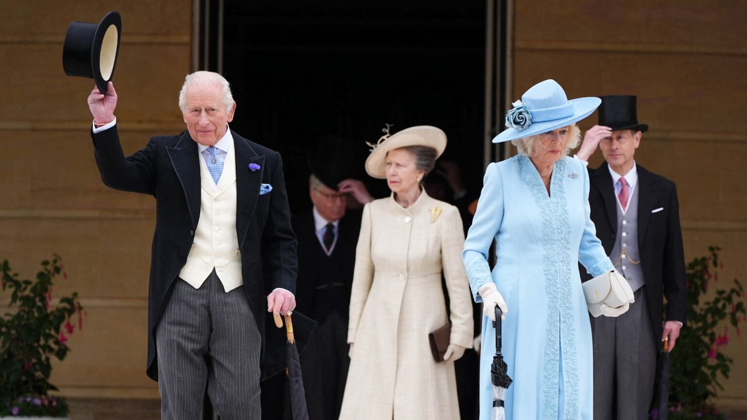 buckingham palace garden party