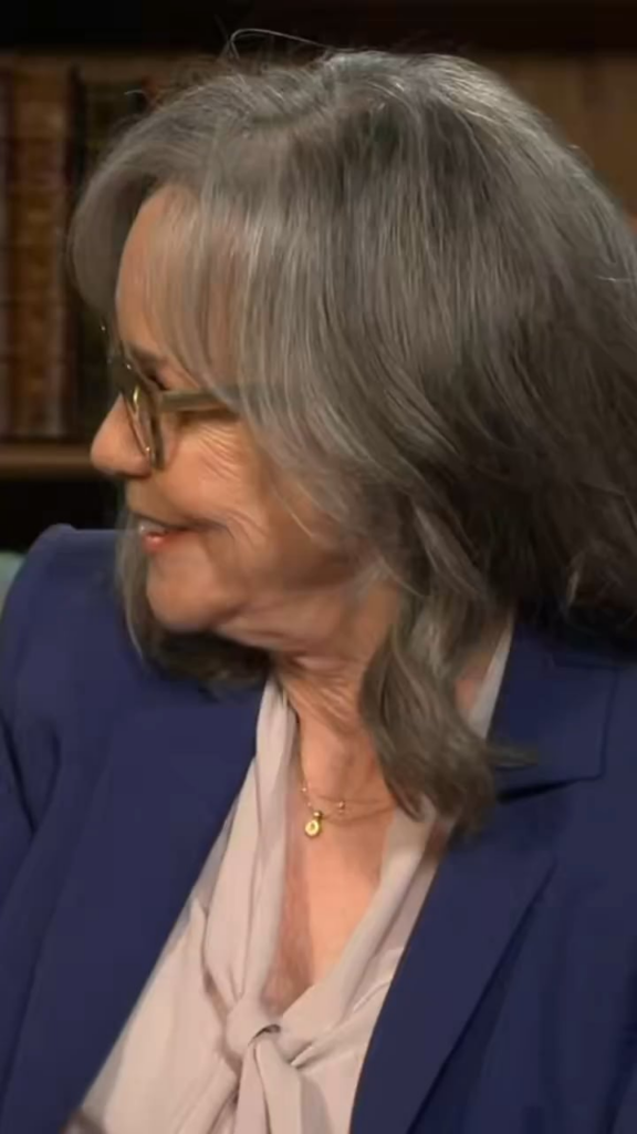 Sally Field remembers playing the early games of ‘Zelda’ with Robin Williams during the filming of ‘Mrs. Doubtfire’; Robin named his daughter, Zelda, after the character