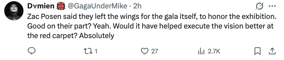 Tweet discussing Zac Posen's choice to leave wings for a gala to honor an exhibition, suggesting it would have enhanced the red carpet vision
