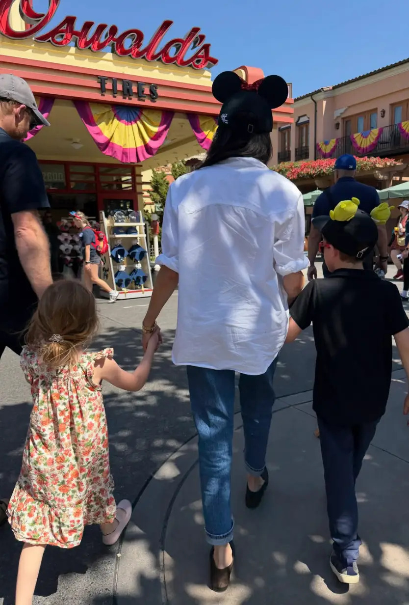 Meghan Markle and her family enjoyed a family outing to Disneyland earlier this week (Instagram/@meghan)