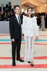 NEW YORK, NEW YORK - MAY 01: (L-R) Tom Sturridge and Alexa Chung attend The 2023 Met Gala Celebrating "Karl Lagerfeld: A Line Of Beauty" at The Metropolitan Museum of Art on May 01, 2023 in New York City. (Photo by Dimitrios Kambouris/Getty Images for The Met Museum/Vogue)