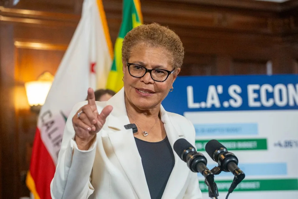Incumbent Karen Bass leads the Los Angeles mayoral race with 25%. Ringo Chiu