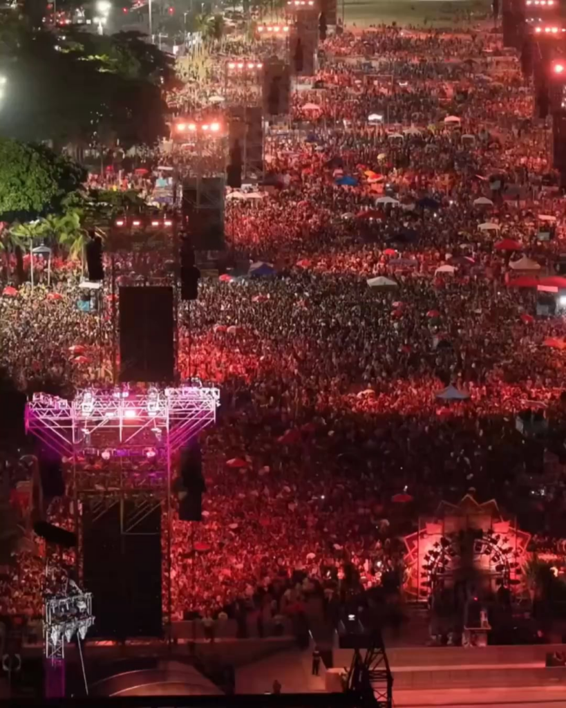 Shakira draws a massive crowd of over 2 million people at the Todo Mundo no Rio Festival 2026, Copacabana Beach, Rio de Janeiro 🇧🇷🔥