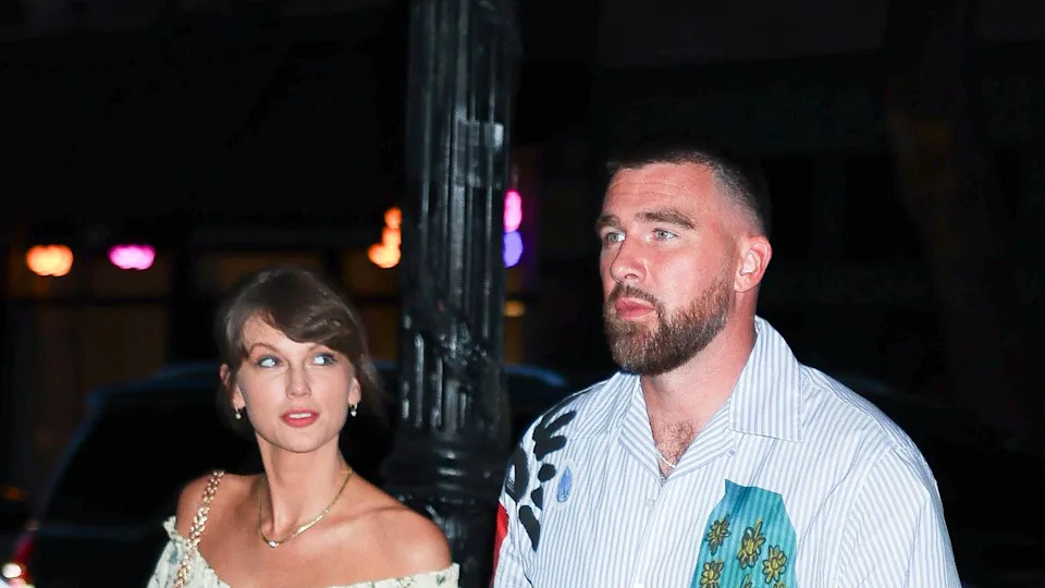Taylor Swift and Travis Kelce were spotted out to dinner in New York City on Friday night. Photo by Aeon on Getty Images