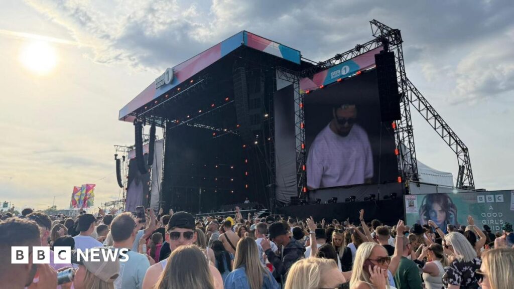 Radio 1’s Big Weekend: Festival kicks off in Sunderland, with Fatboy Slim to headline first night Radio 1's Big Weekend: Festival kicks off in Sunderland, with Fatboy Slim to headline first night