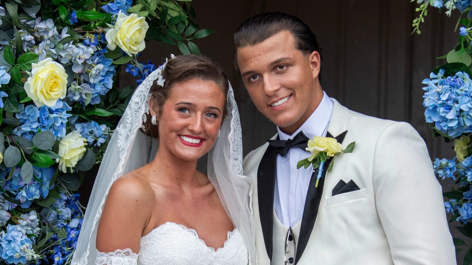 Newlywed Venezuela Fury to leave dad Tyson £8m mansion & live in caravan with husband putting her at odds with Molly-Mae Newlywed Venezuela Fury to leave dad Tyson £8m mansion & live in caravan with husband putting her at odds with Molly-Mae