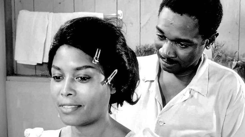 Duff looking at Josie in Nothing But a Man (1964)