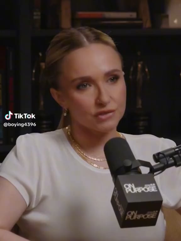 Hayden Panettiere reveals that Neutrogena attempted to end her contract after she openly talked about suffering from postpartum depression