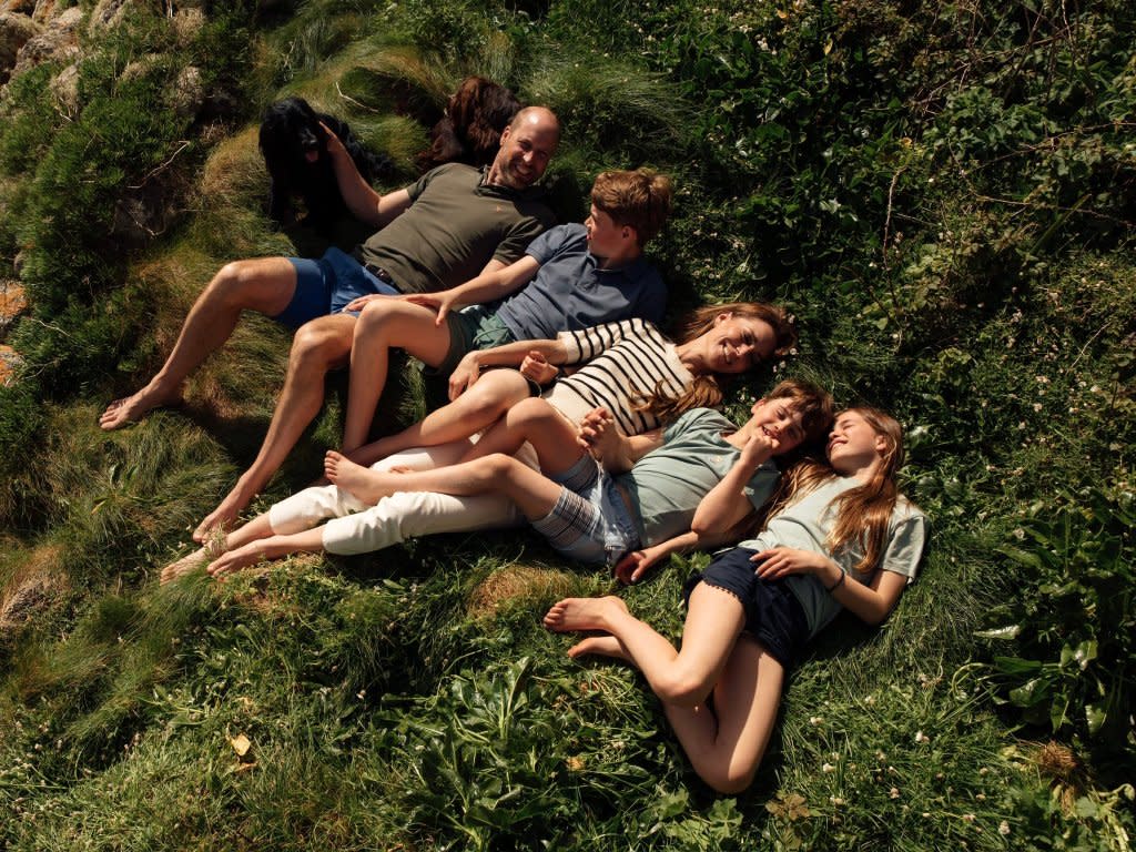 The Prince and Princess of Wales released a sunny photo of them with their children, Prince George, Princess Charlotte and Prince Louis, to celebrate their 15th wedding anniversary this week. X / @KensingtonRoyal