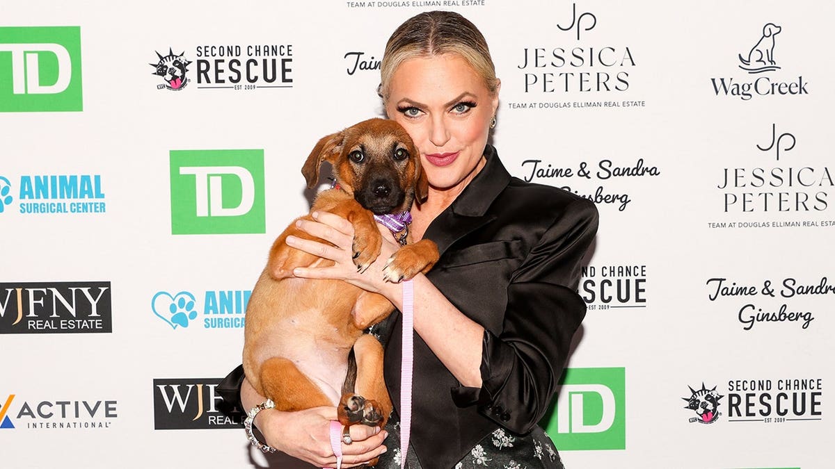 Elaine Hendrix smiling and posing for a photo