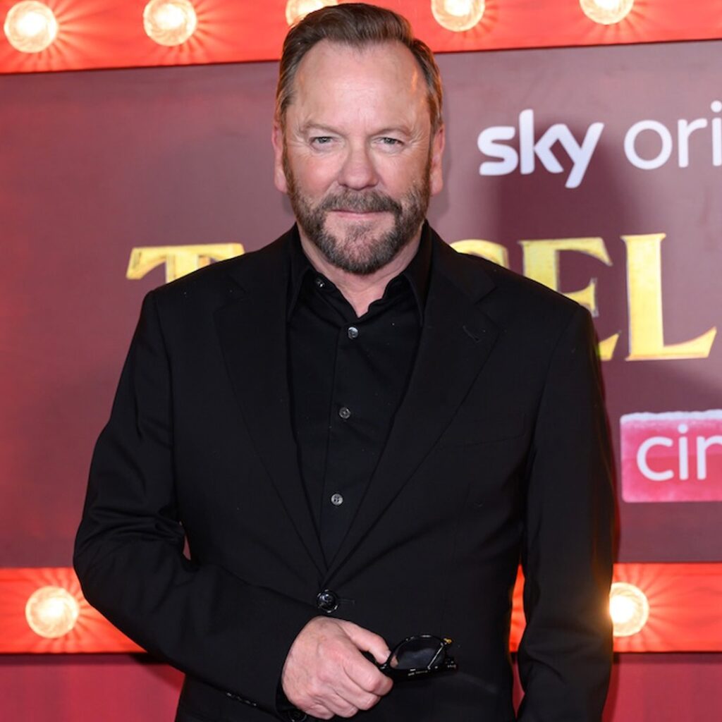 Kiefer Sutherland Cancels U.S. Tour Over Low Ticket Sales