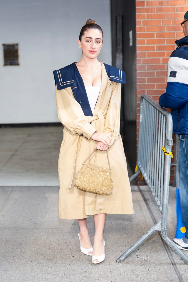 new york, new york november 05: rachel sennott is seen in midtown on november 05, 2025 in new york city. (photo by thestewartofny/gc images)
