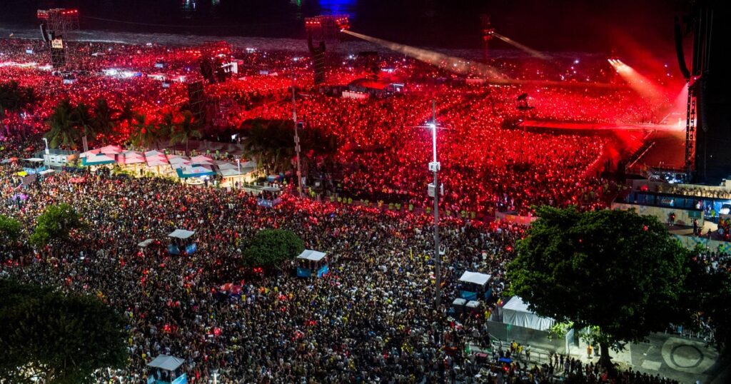 Shakira draws 2 million spectators in free concert on Brazil's Copacabana Beach, mayor says
