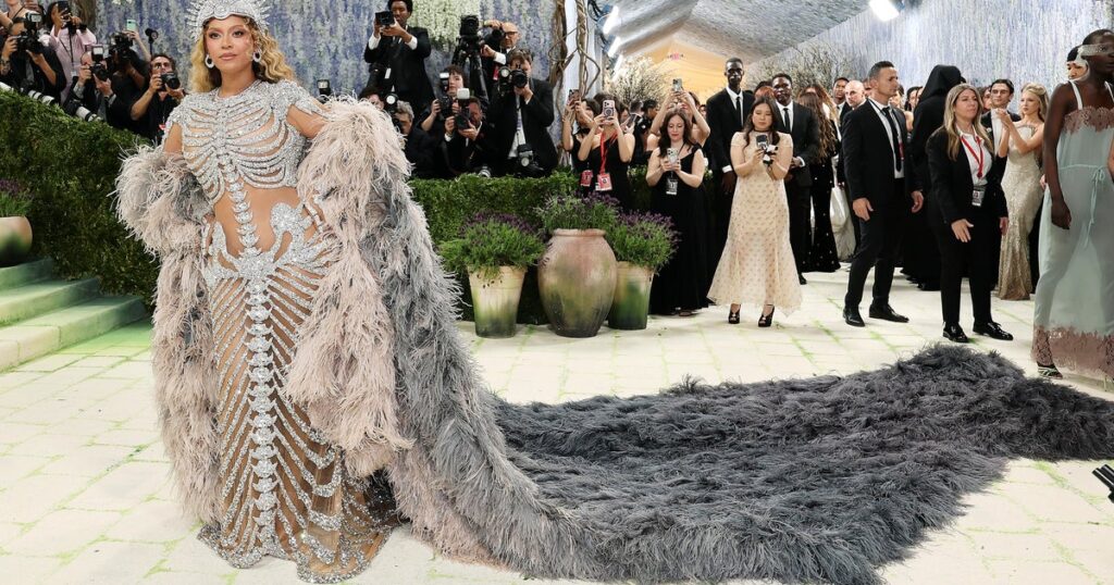 See the Met Gala 2026 best looks and moments of Beyoncé, Rihanna and more celebrating "Costume Art"