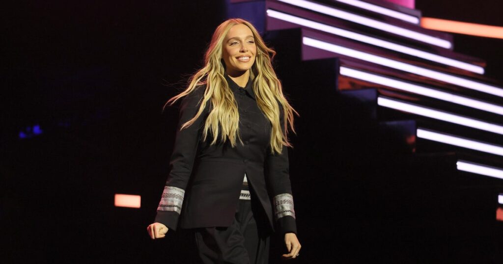 “Call Her Daddy” podcast host Alex Cooper announces pregnancy with 1st child "Call Her Daddy" podcast host Alex Cooper announces pregnancy with 1st child