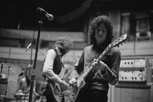 Guitarist Peter Green (right) and bassist John McVie, of British rock group Fleetwood Mac, rehearsing at the Royal Albert Hall, London, 22nd April 1969. (Photo by Michael Putland/Getty Images)