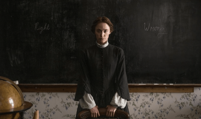 Maika Monroe in Victorian Psycho