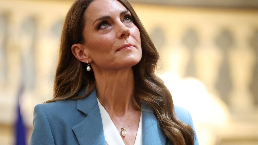 Kate Middleton's bold gesture during Italy solo trip decoded by body language expert