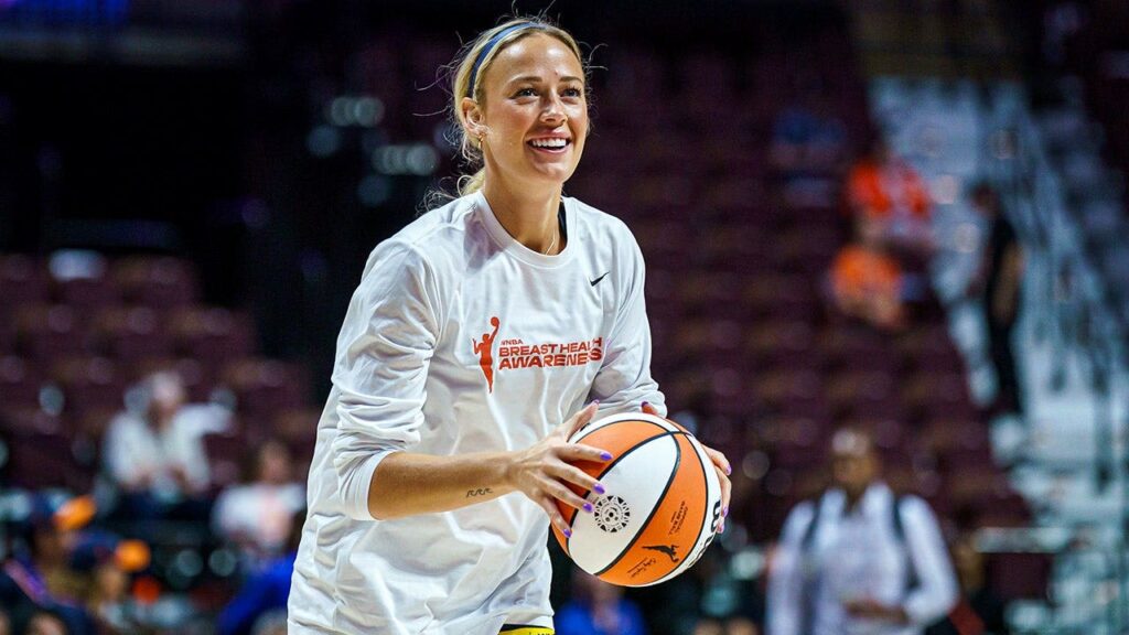 Sophie Cuningham has heads spinning with her pregame outfit, Colbert’s final jab & lessons from Kyle Busch Sophie Cuningham has heads spinning with her pregame outfit, Colbert's final jab & lessons from Kyle Busch
